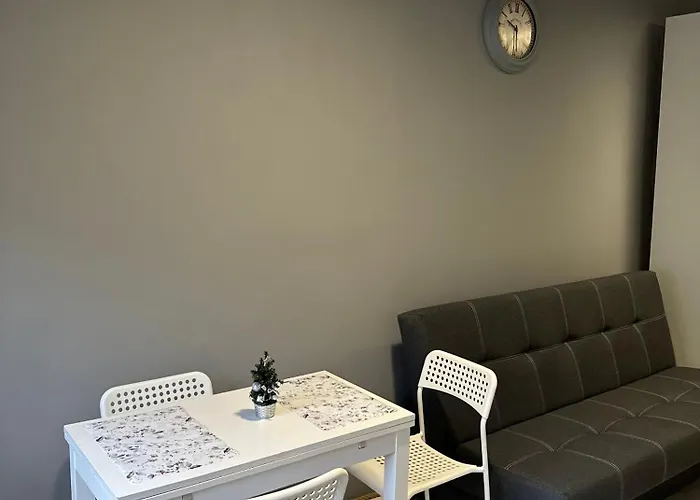 아파트 Rabarbar 우치